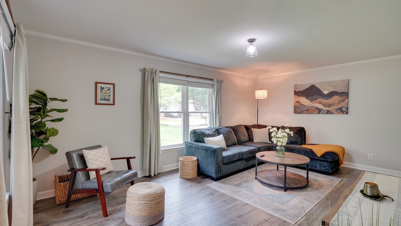 Photo of Livingroom in North Raleigh