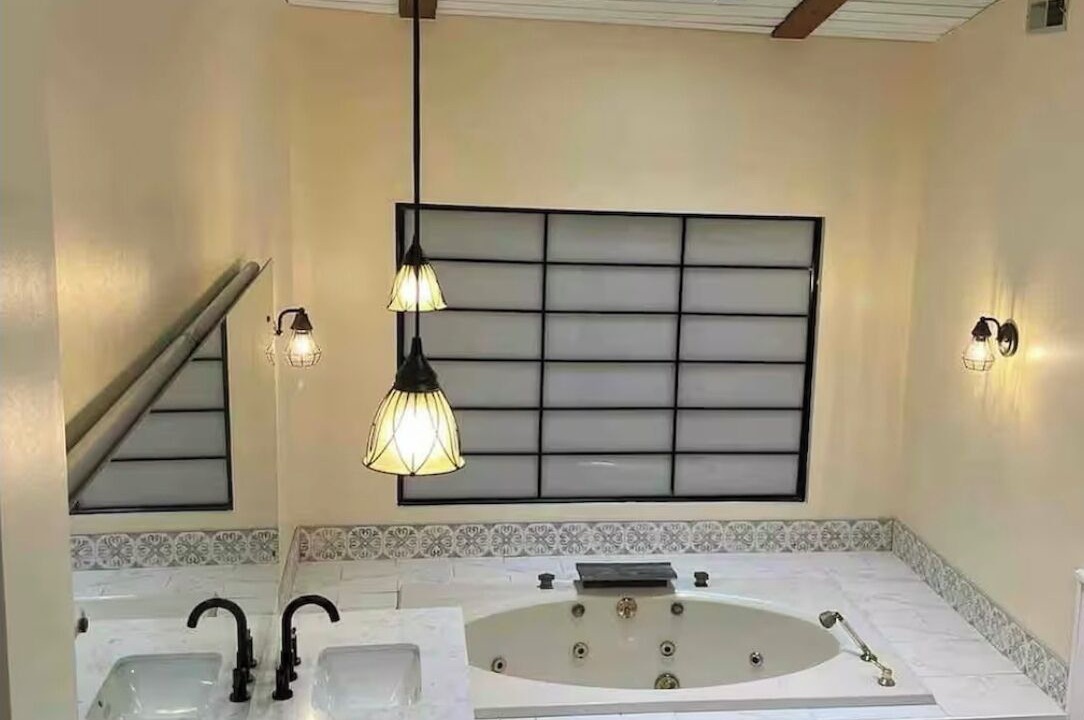 Photo of Bathroom in Oriental