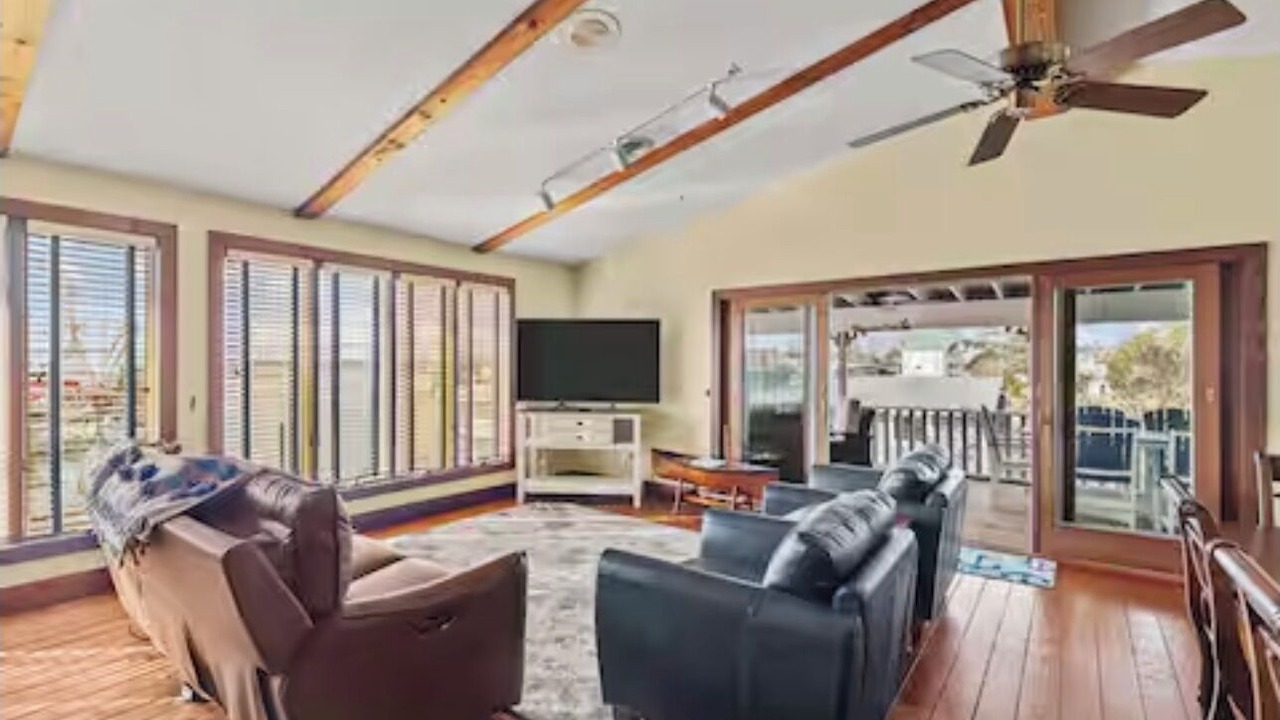 Photo of Livingroom in Oriental