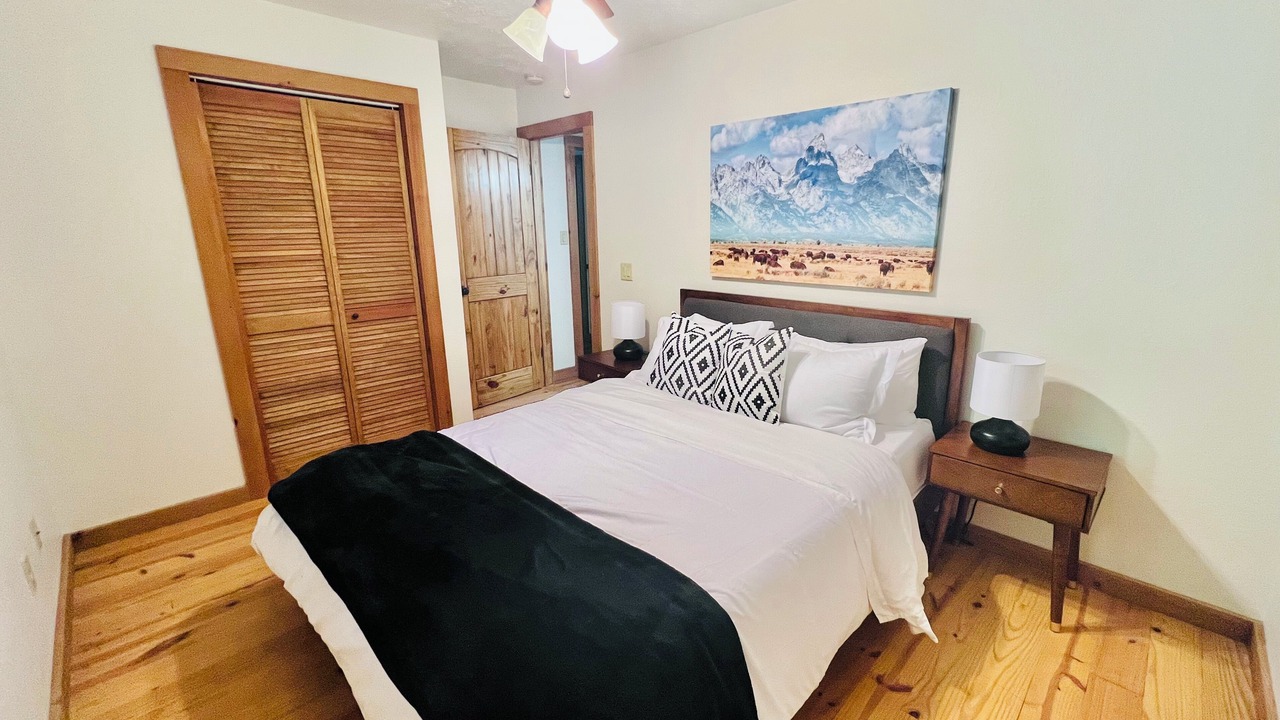 Photo of Bedroom in Maggie Valley