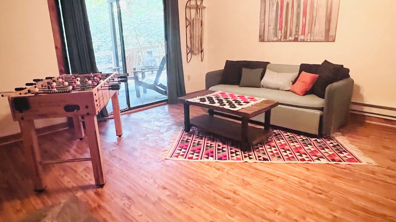 Photo of Livingroom in Maggie Valley
