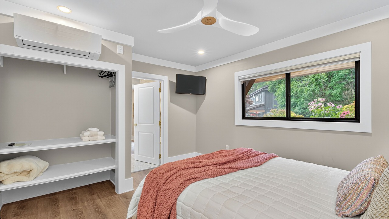 Photo of Bedroom in Blowing Rock