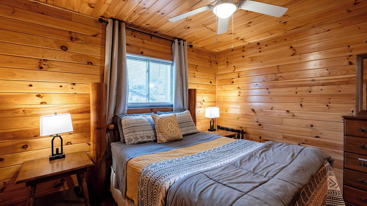 Photo of Bedroom in Bryson City