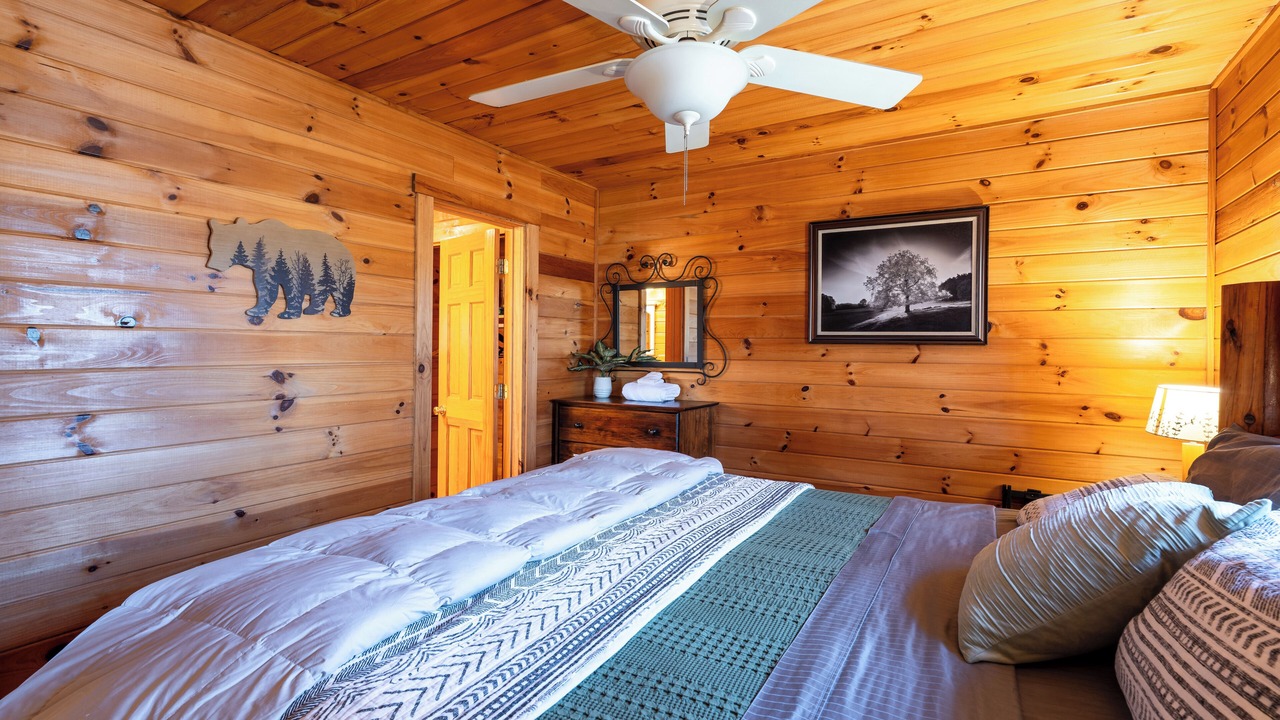Photo of Bedroom in Bryson City