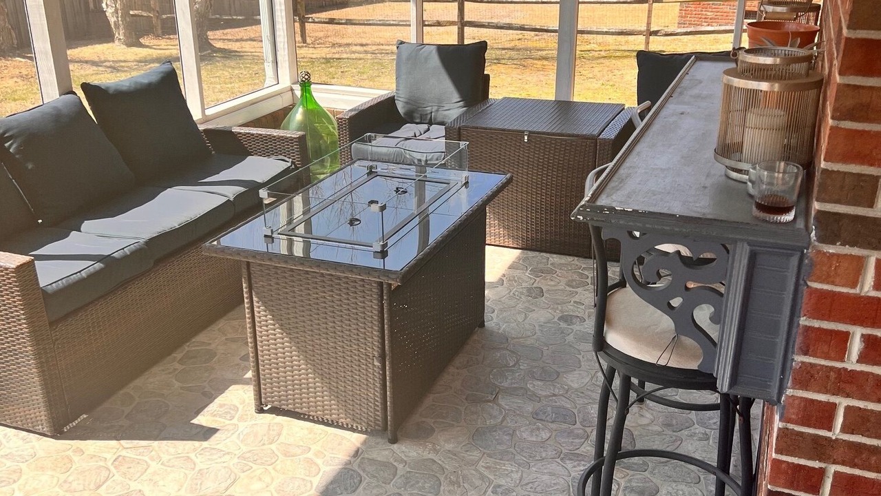 Photo of Patio Balcony in Pine Forest