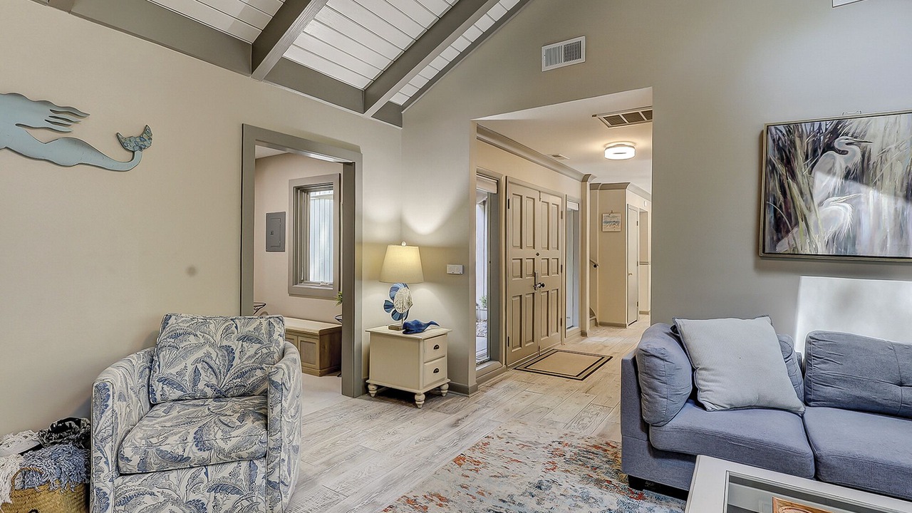 Photo of Livingroom in Lawton Woods