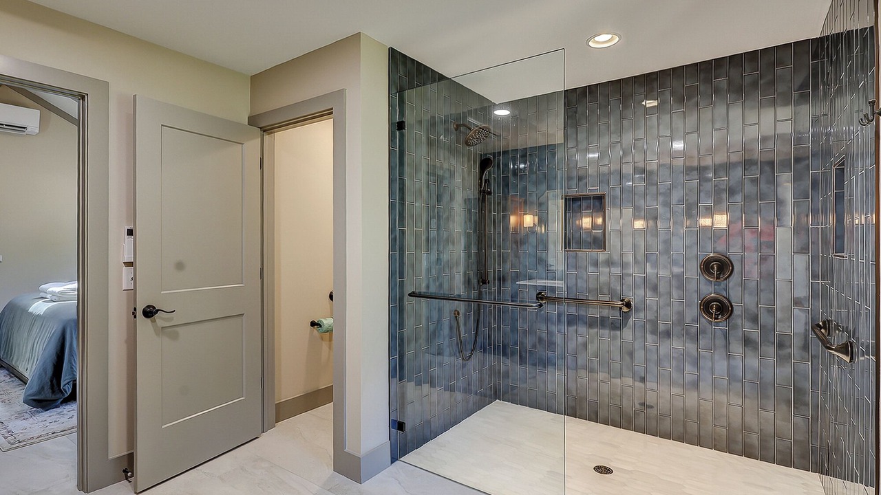 Photo of Bathroom in Lawton Woods