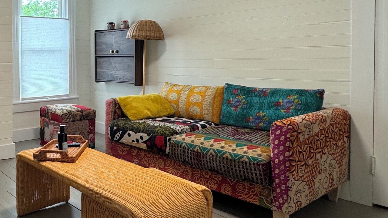 Photo of Livingroom in Newton