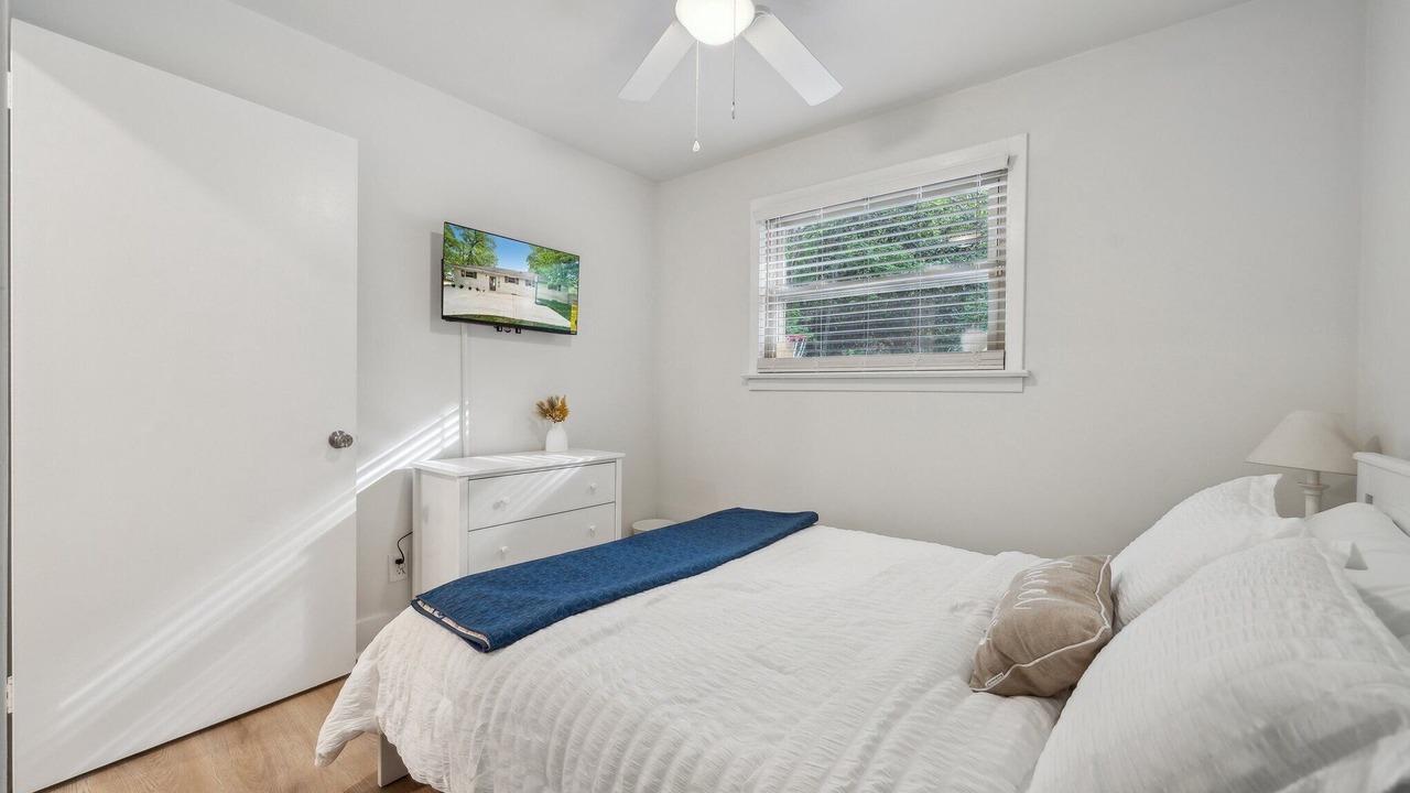 Photo of Bedroom in Southmont