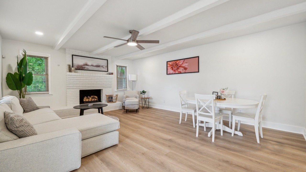 Photo of Livingroom in Southmont
