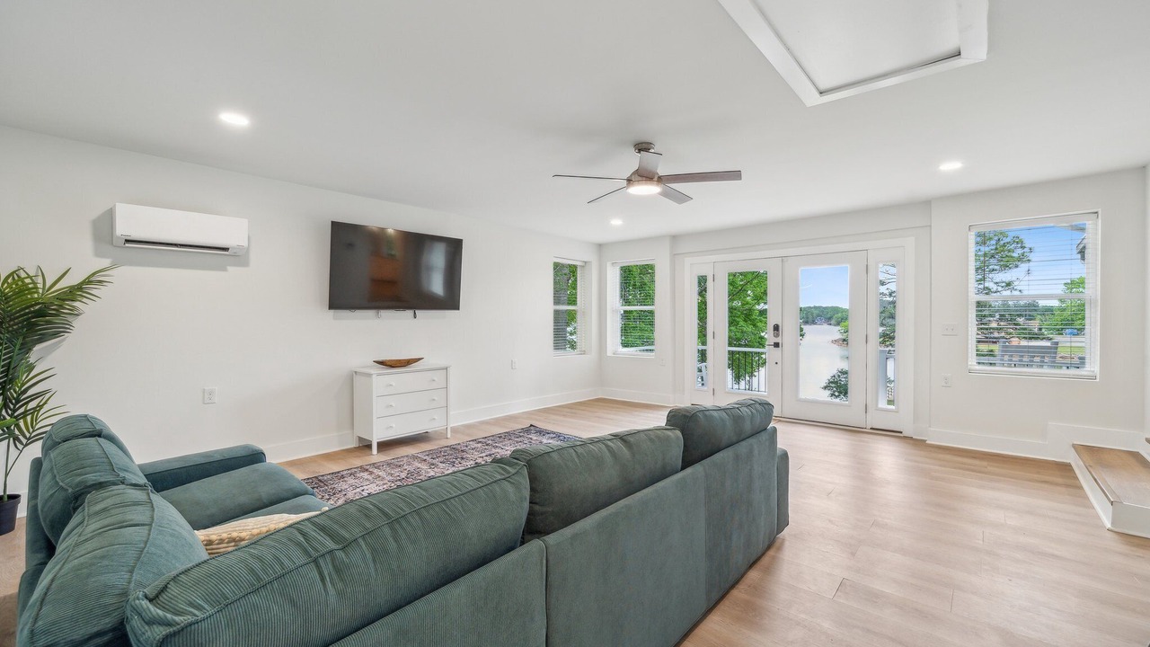 Photo of Livingroom in Southmont