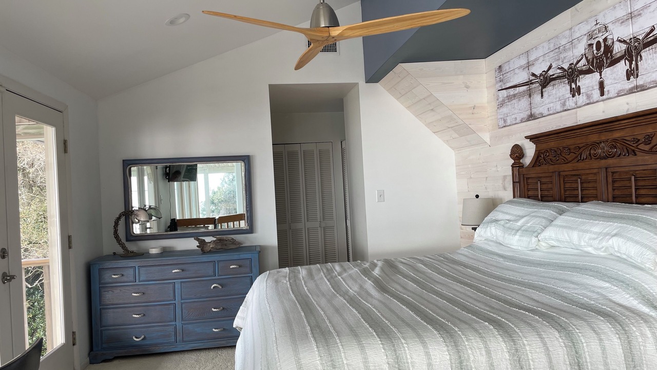Photo of Bedroom in Carteret County