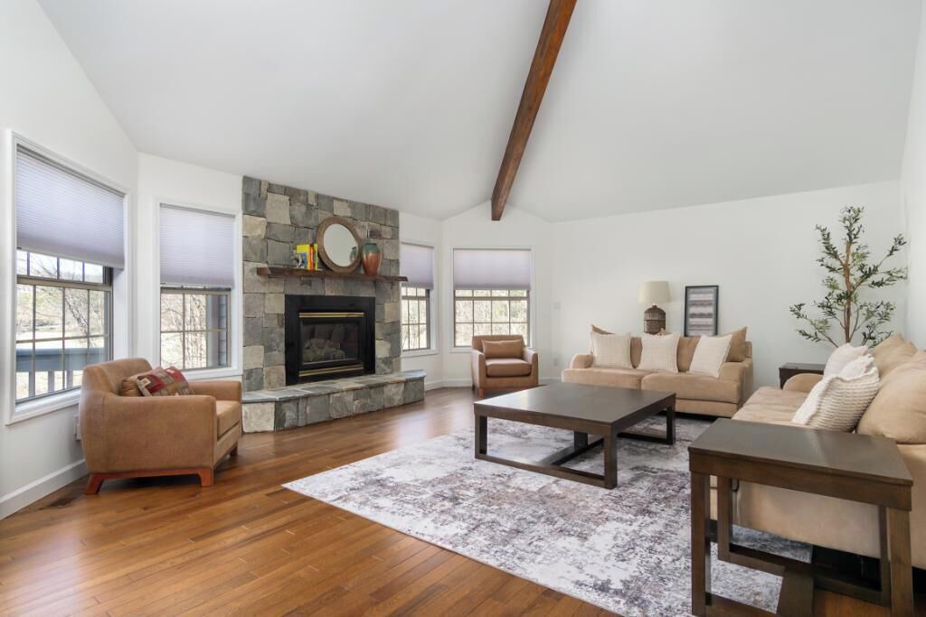 Photo of Livingroom in Stonecrest