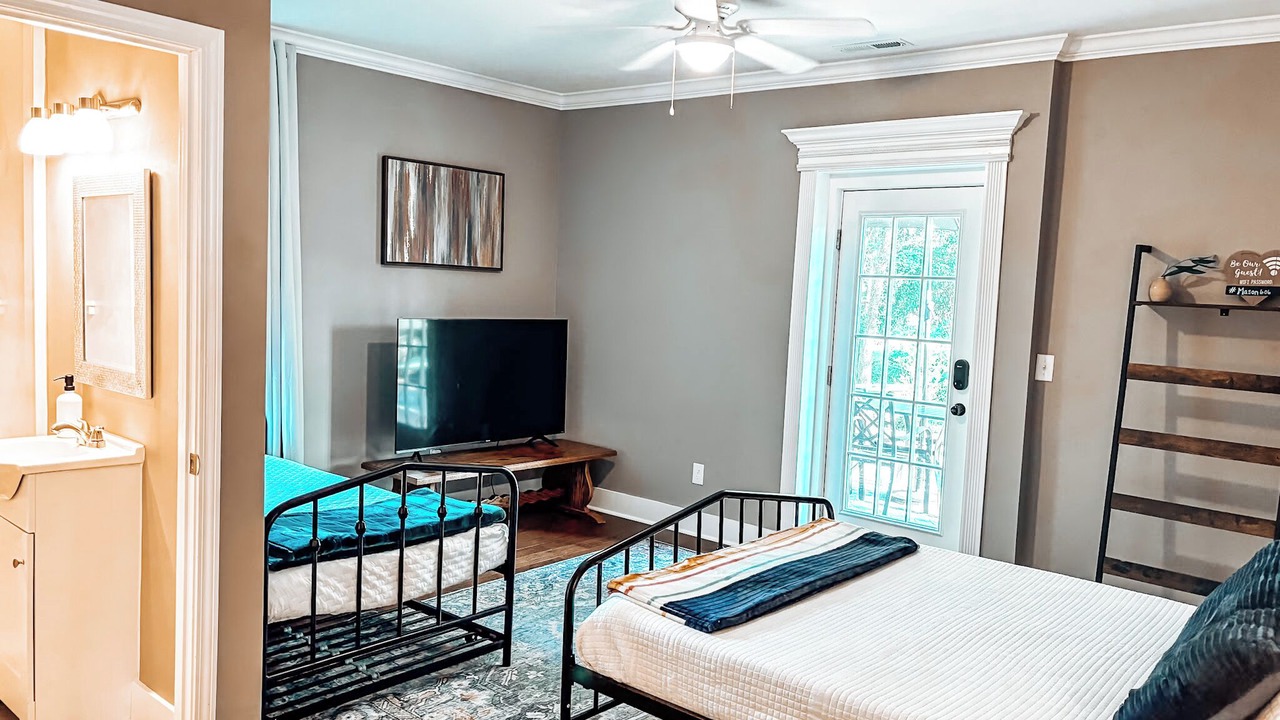 Photo of Bedroom in Franklinton