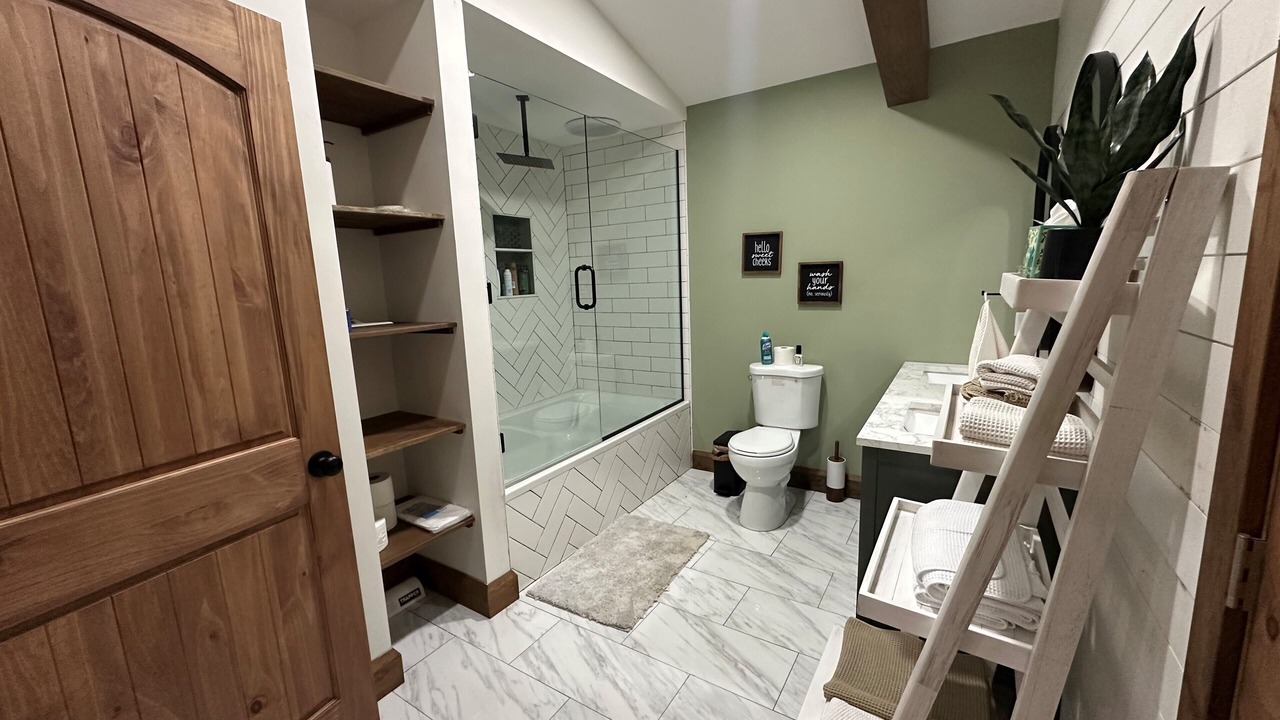 Photo of Bathroom in Horse Shoe