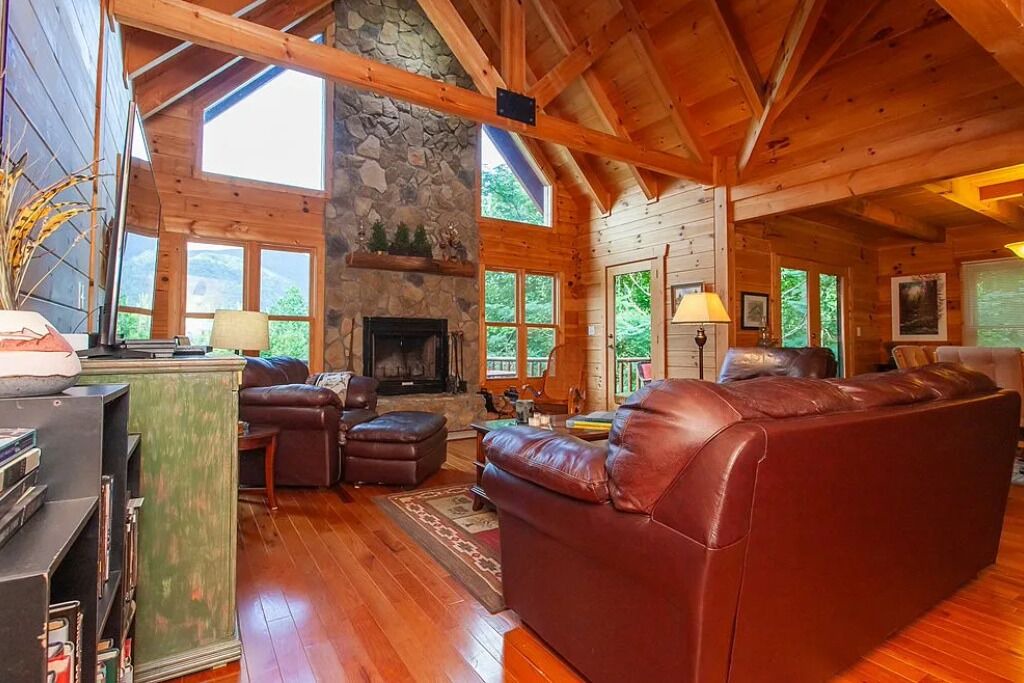 Photo of Livingroom in Robbinsville
