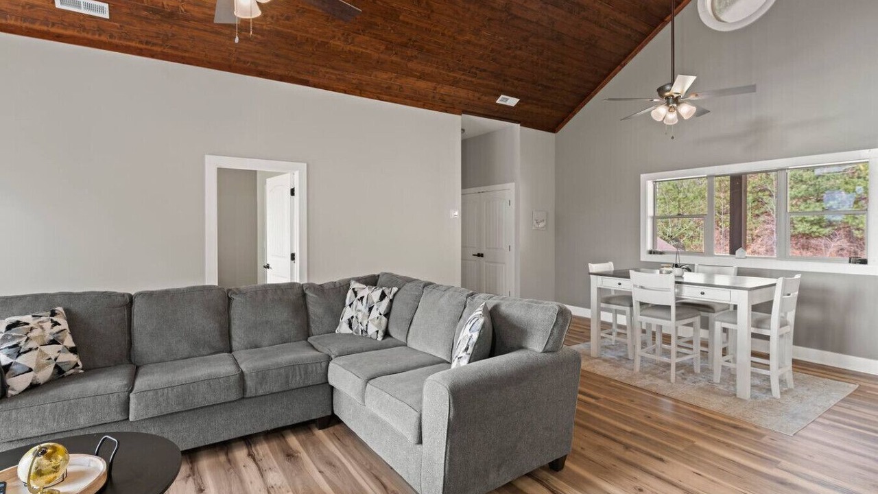 Photo of Livingroom in Sylva