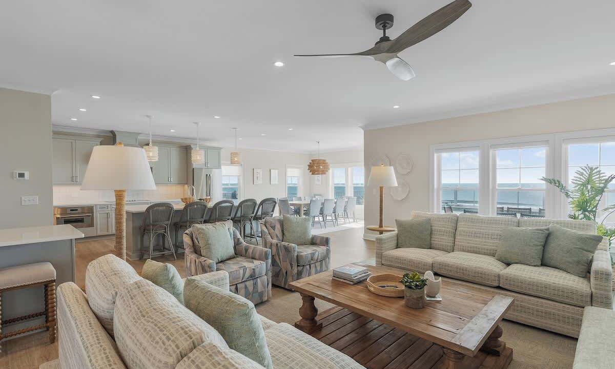 Photo of Livingroom in Wilmington Beach