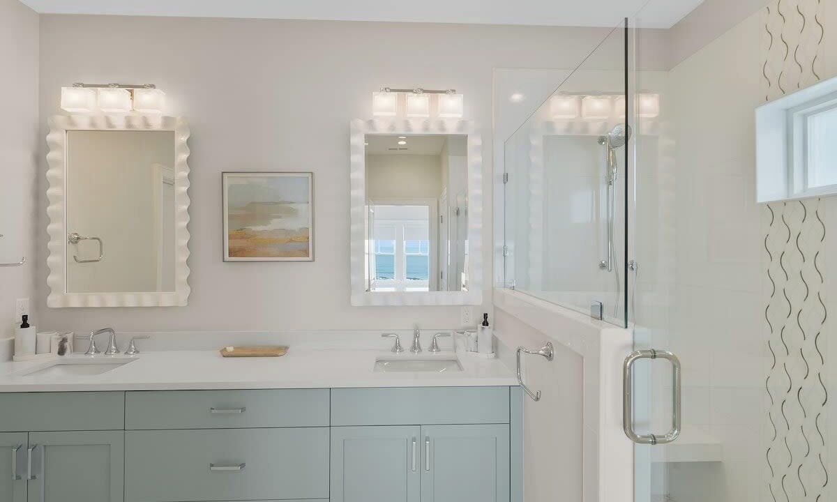 Photo of Bathroom in Wilmington Beach