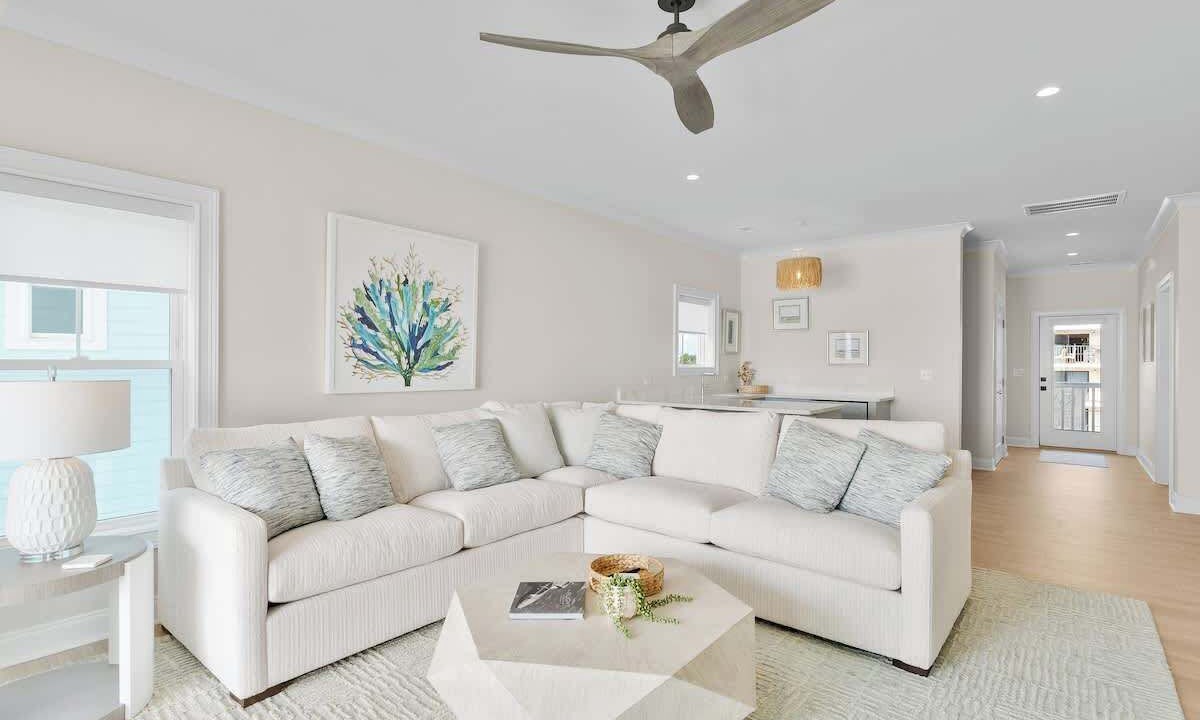 Photo of Livingroom in Wilmington Beach