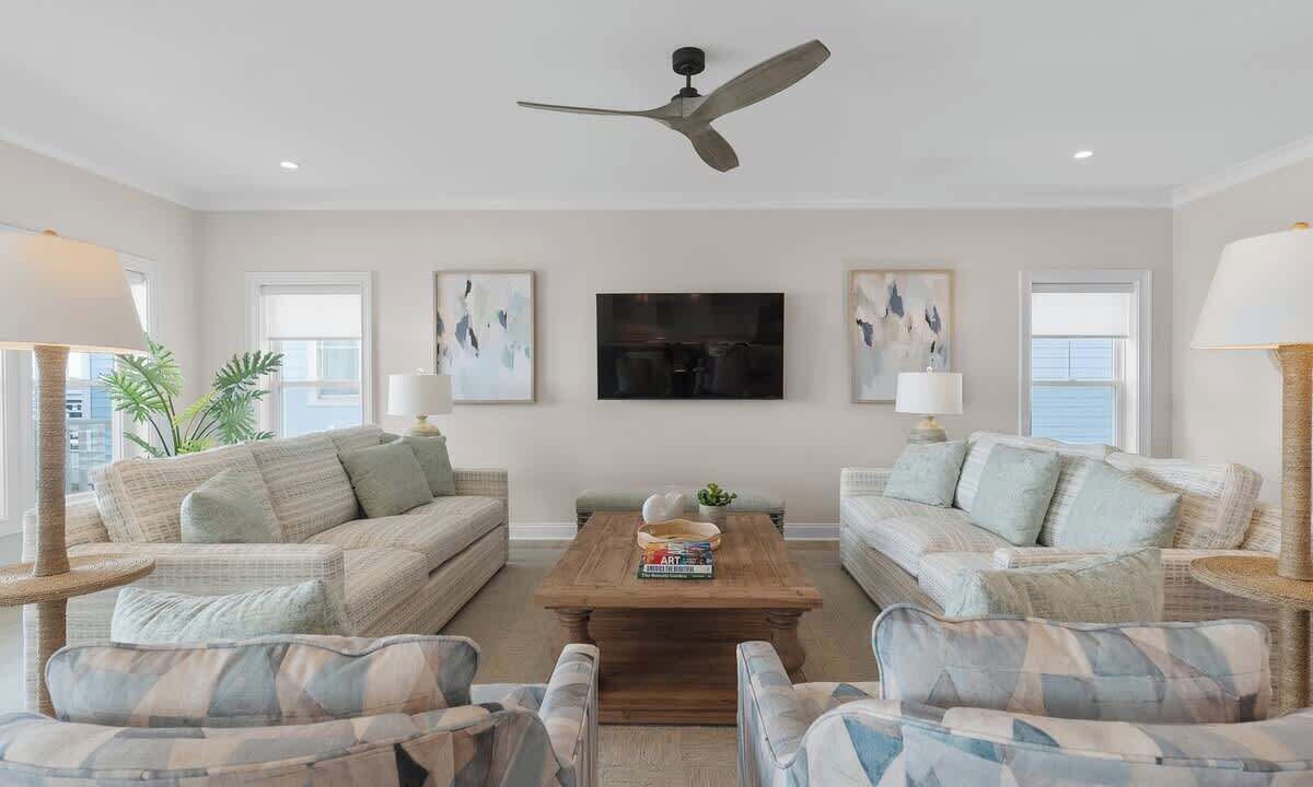 Photo of Livingroom in Wilmington Beach