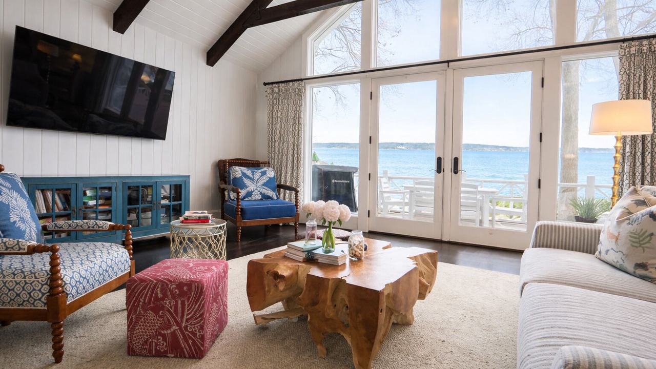 Photo of Livingroom in Lake Norman of Catawba