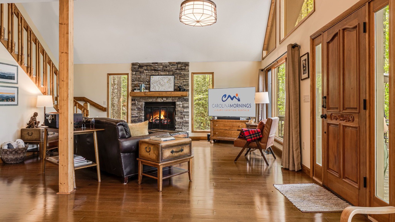 Photo of Livingroom in Avery Creek