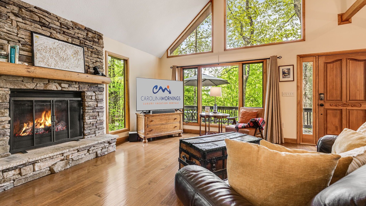 Photo of Livingroom in Avery Creek