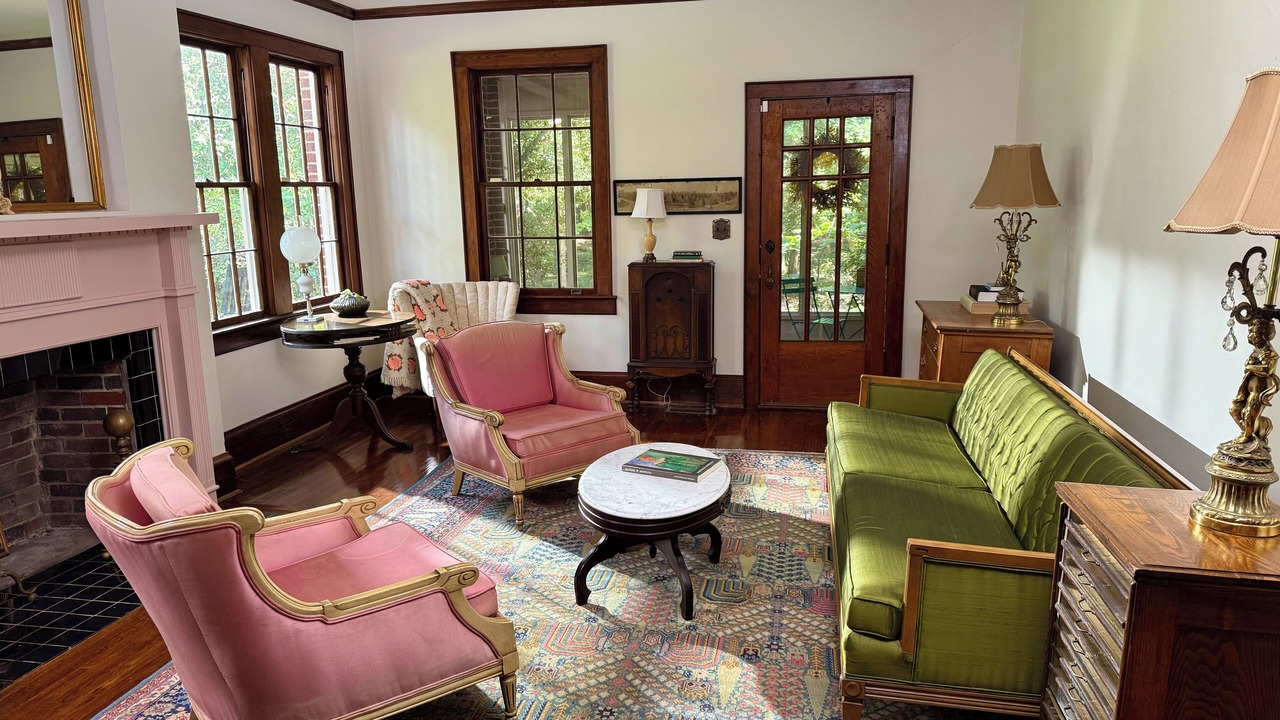 Photo of Livingroom in Steele Creek