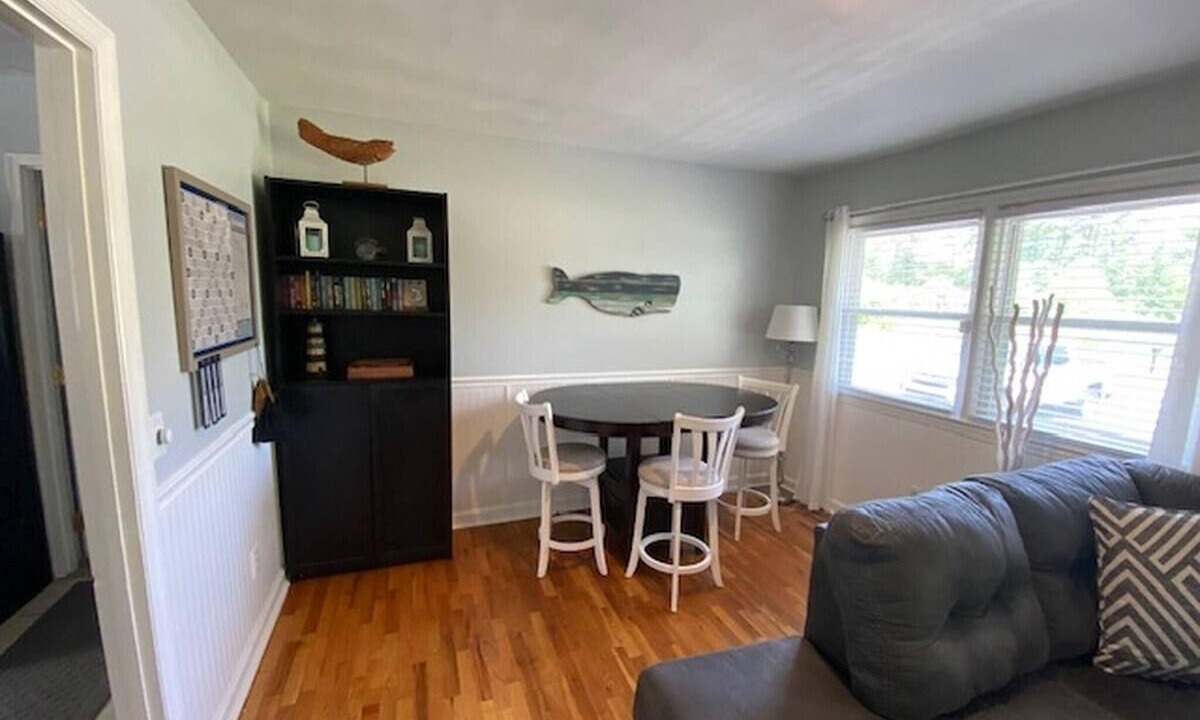 Photo of Livingroom in Murraysville