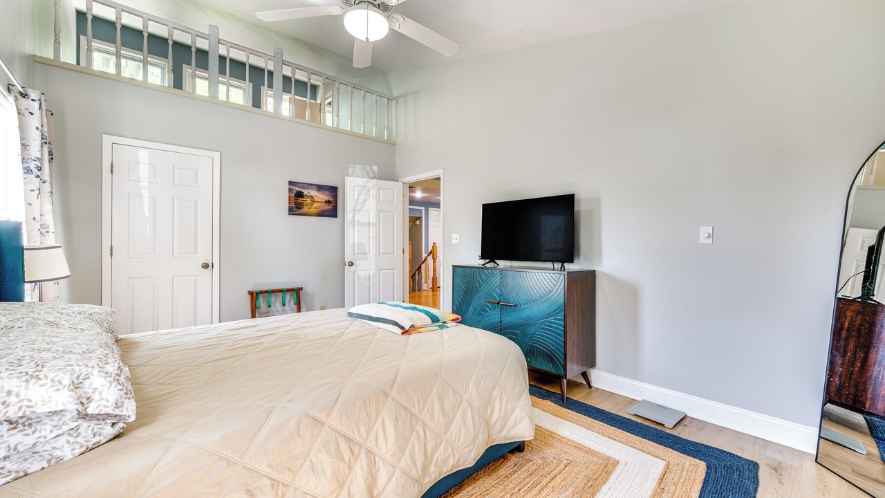 Photo of Bedroom in Southmont