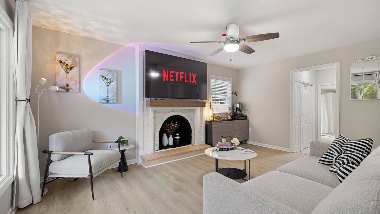 Photo of Livingroom in North Raleigh