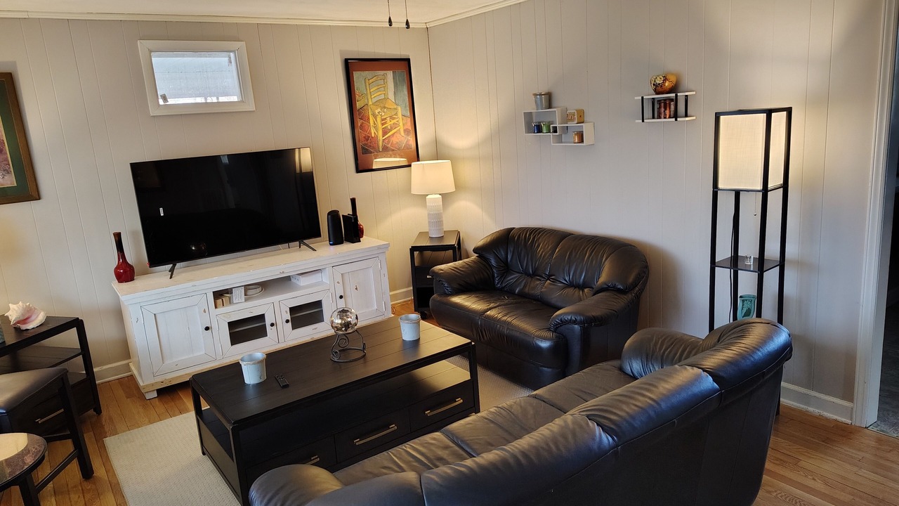 Photo of Livingroom in Cajah's Mountain