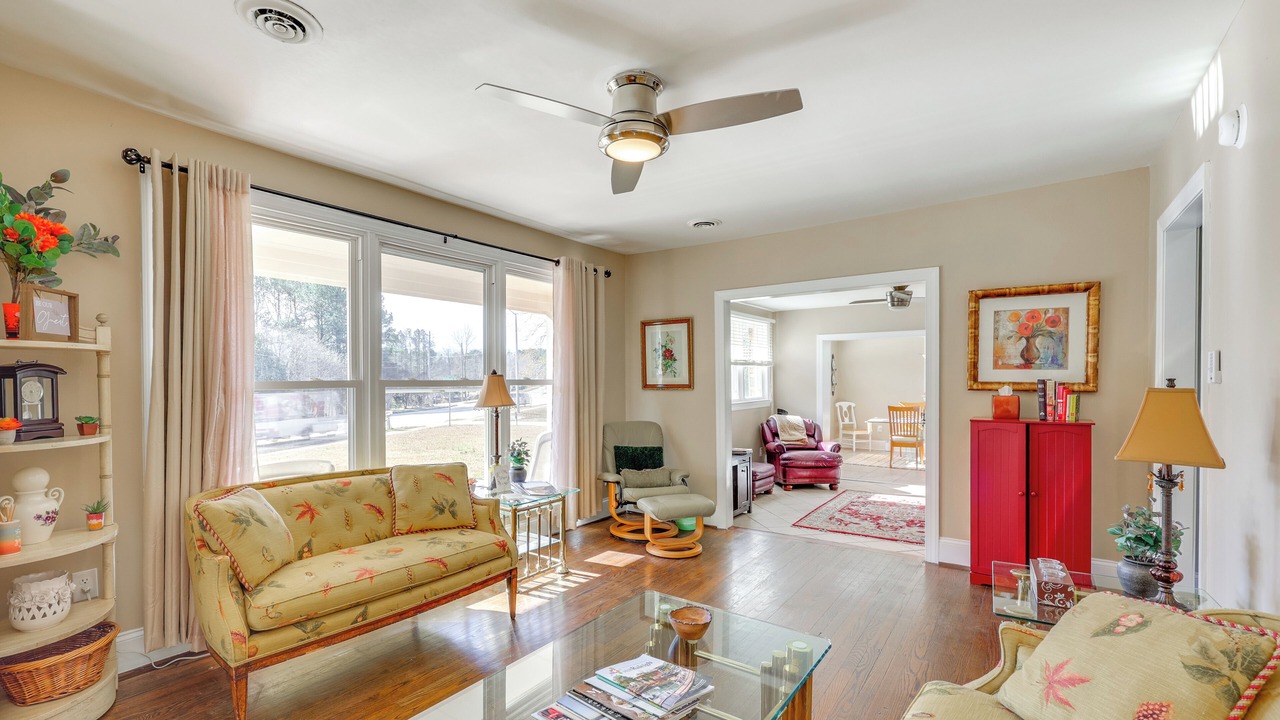Photo of Livingroom in Cary