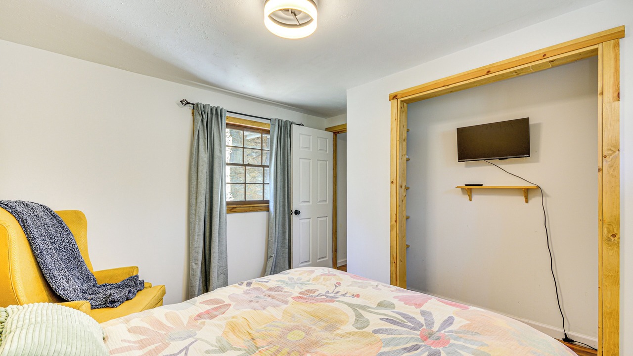 Photo of Bedroom in Stokes