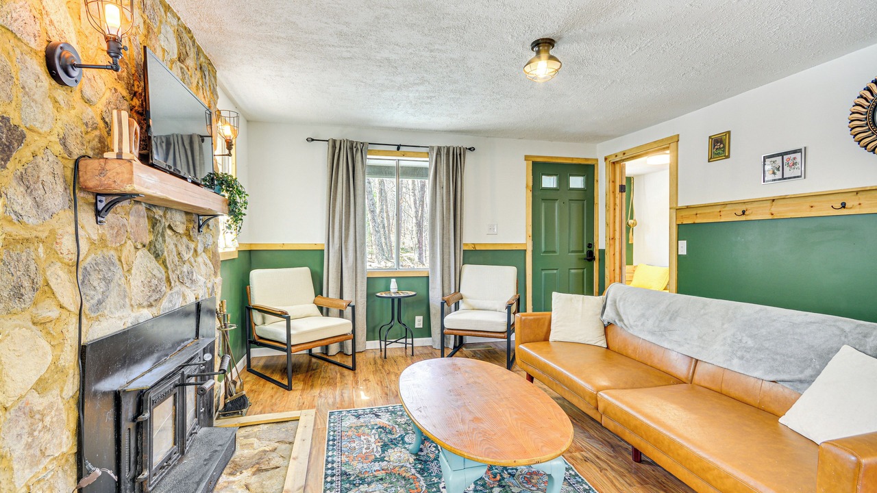 Photo of Livingroom in Stokes