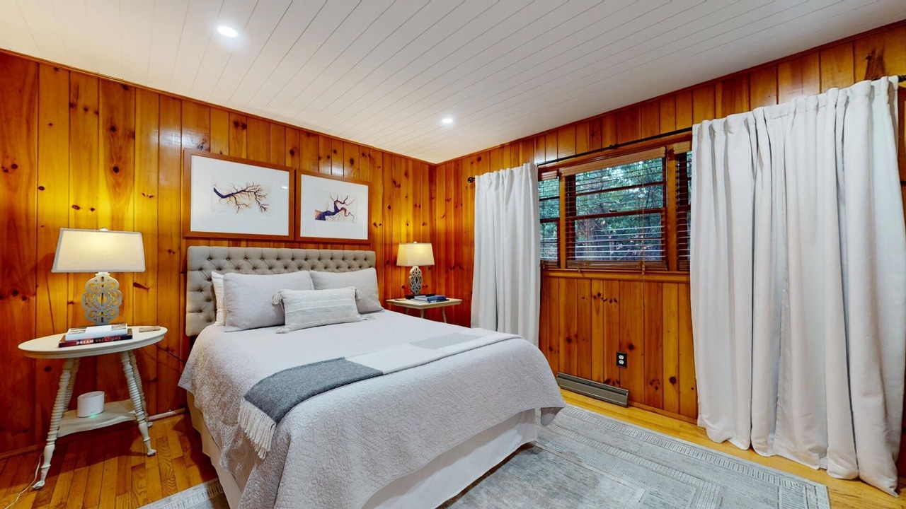 Photo of Bedroom in Highlands Hills