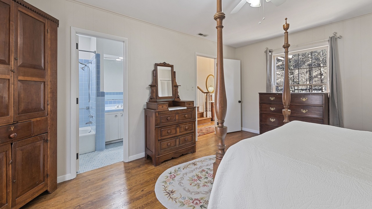 Photo of Bedroom in Lake Junaluska
