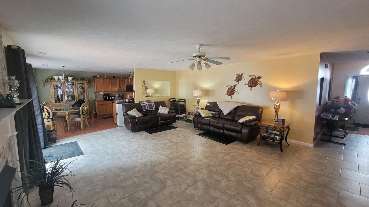 Photo of Livingroom in South View