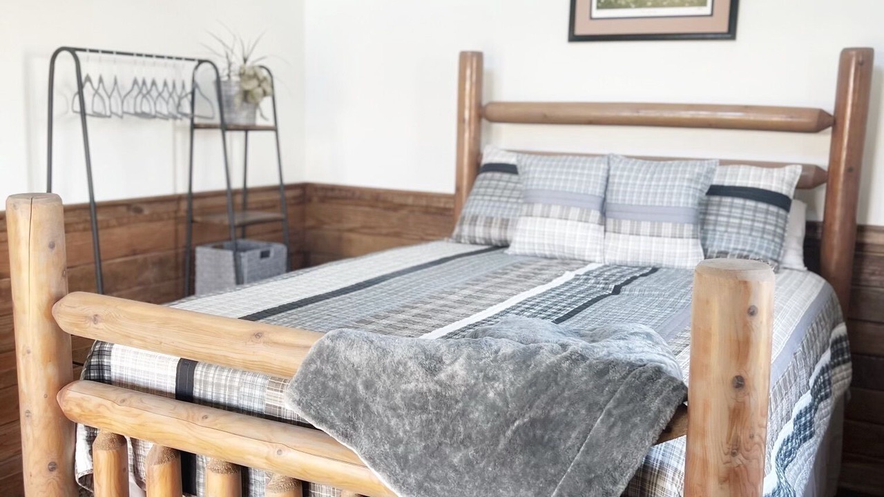 Photo of Bedroom in Pilot Mountain
