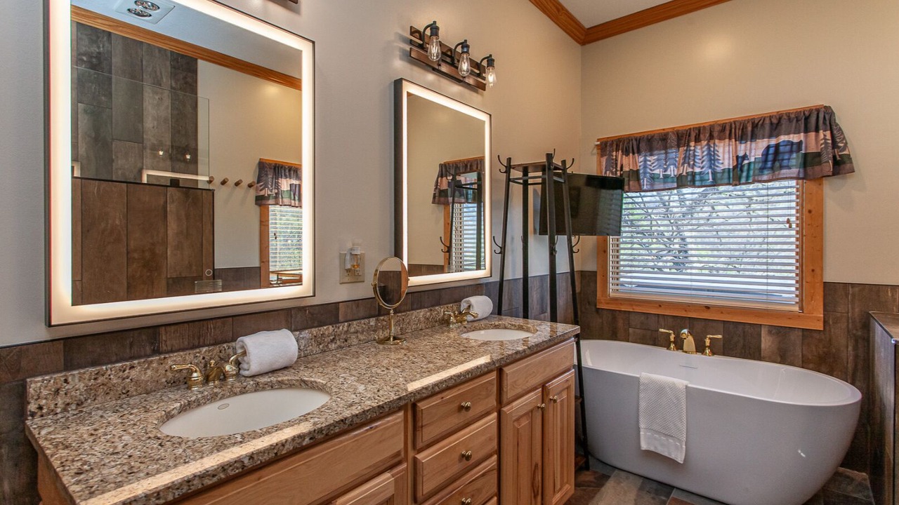 Photo of Bathroom in Whittier