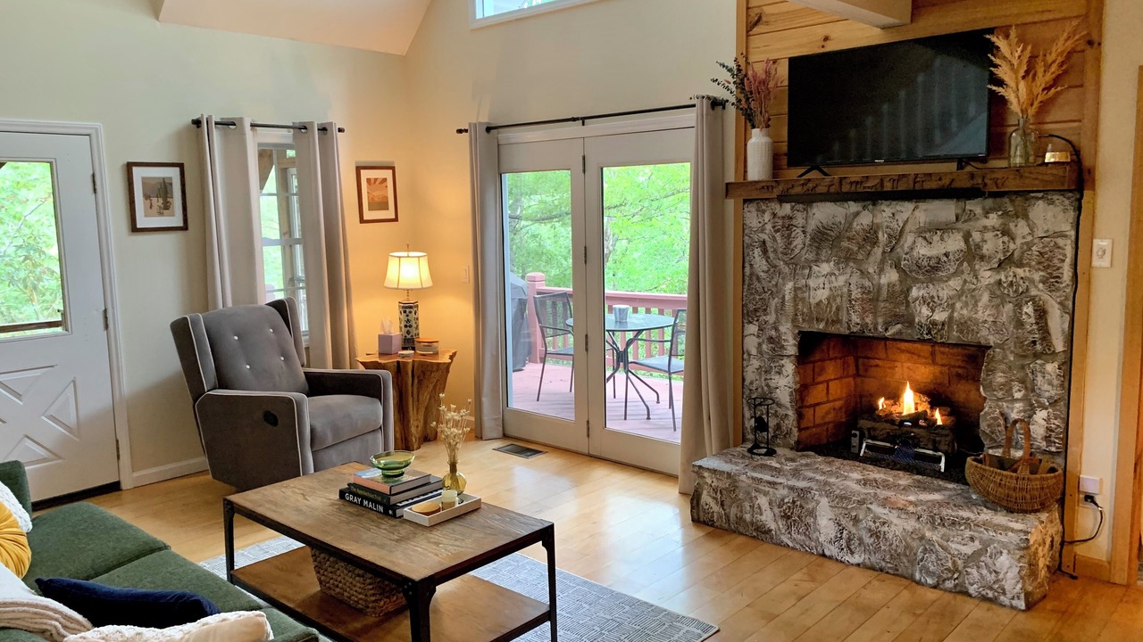 Photo of Livingroom in Sylva