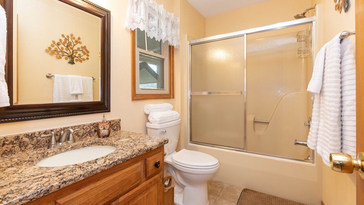 Photo of Bathroom in Valley Creek Run