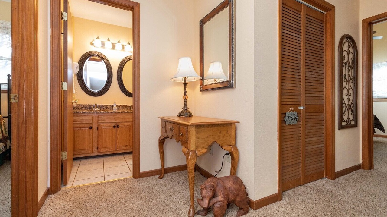 Photo of Bathroom in Valley Creek Run