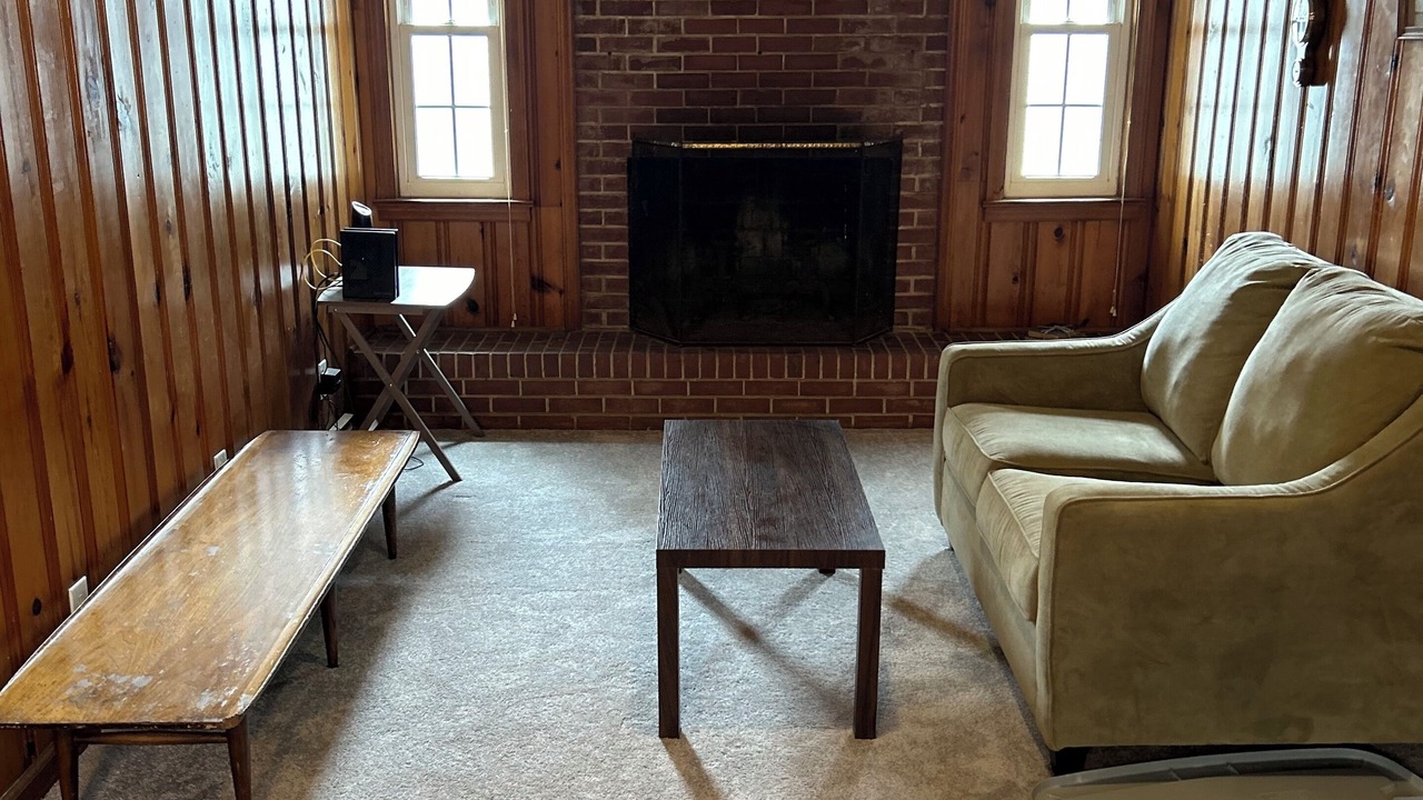 Photo of Livingroom in Burlington