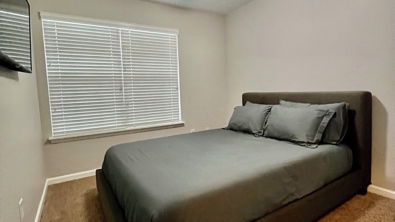 Photo of Bedroom in Harwood Lane