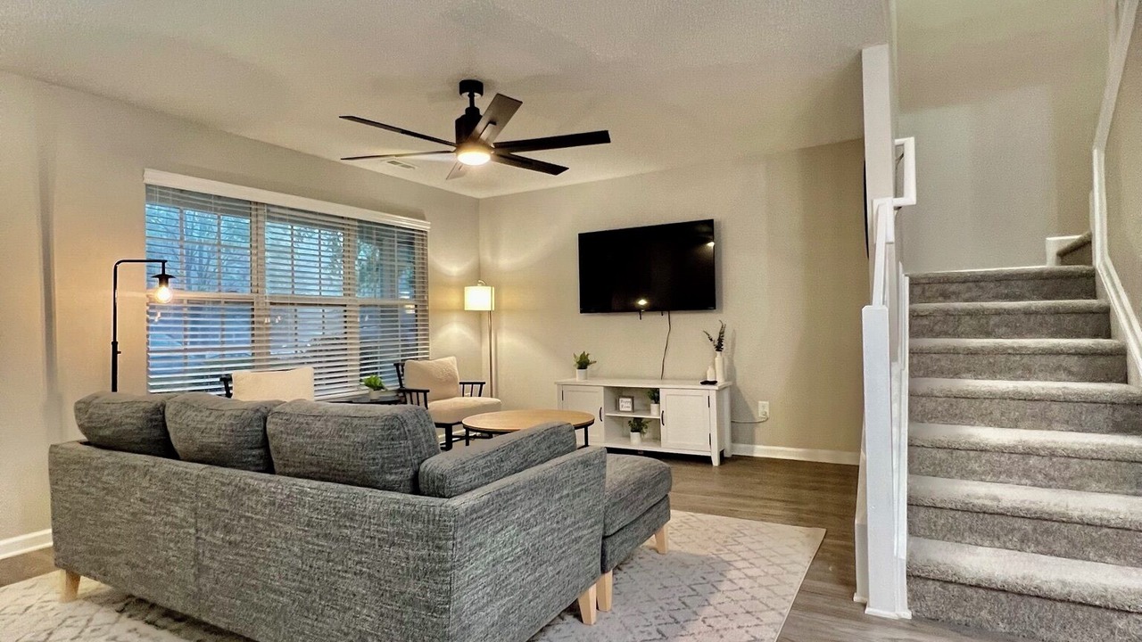 Photo of Livingroom in Harwood Lane