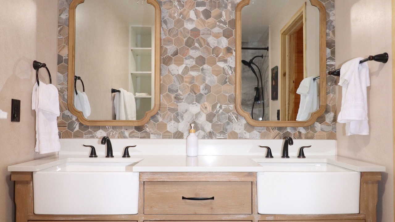 Photo of Bathroom in Newland