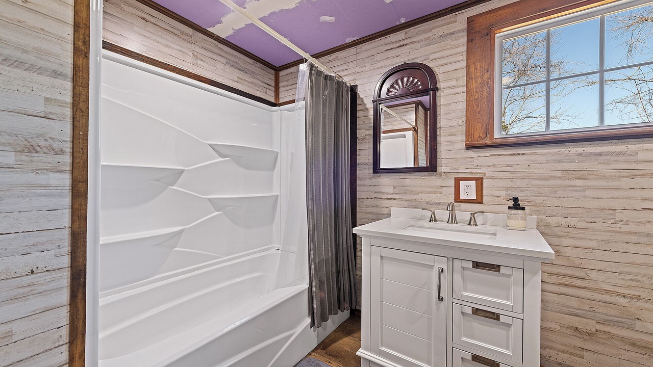 Photo of Bathroom in Lake Junaluska