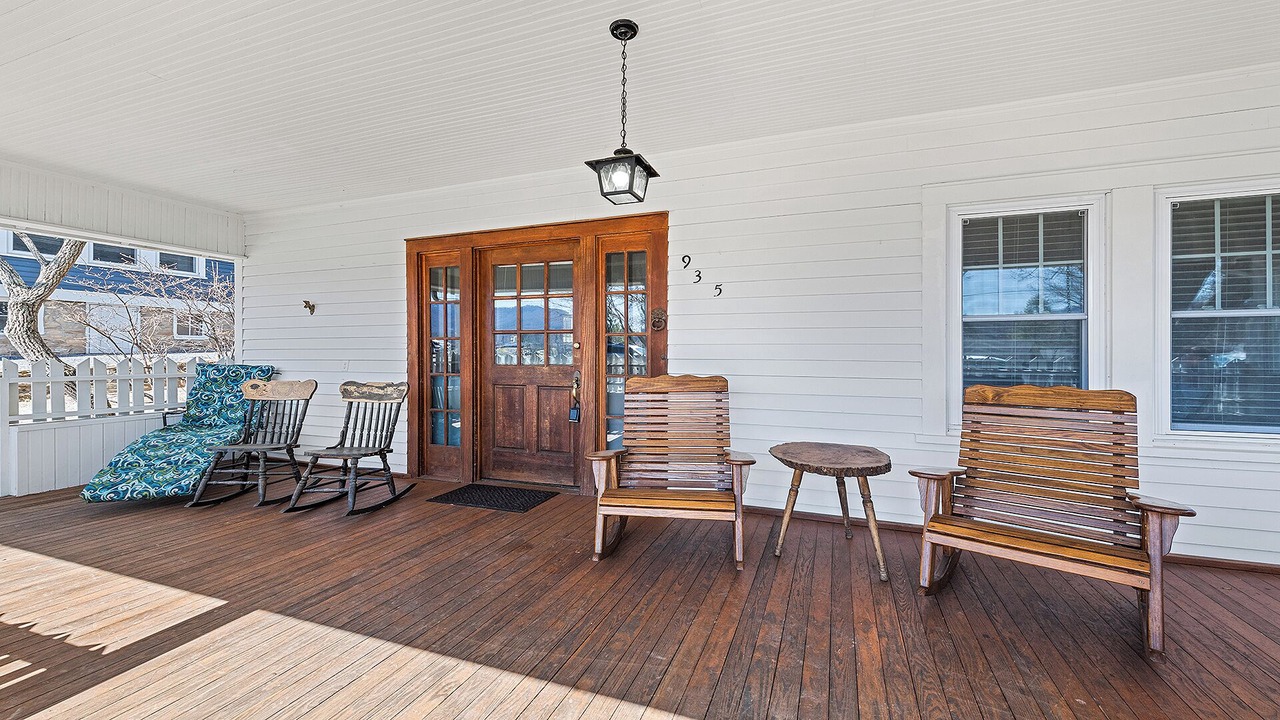 Photo of Patio Balcony in Lake Junaluska